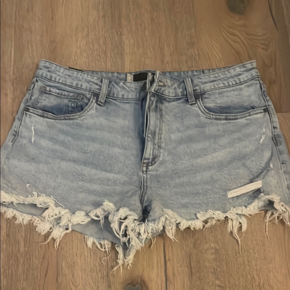 Kut from the Kloth Blue Jean Shorts Distressed Cut-Off Style